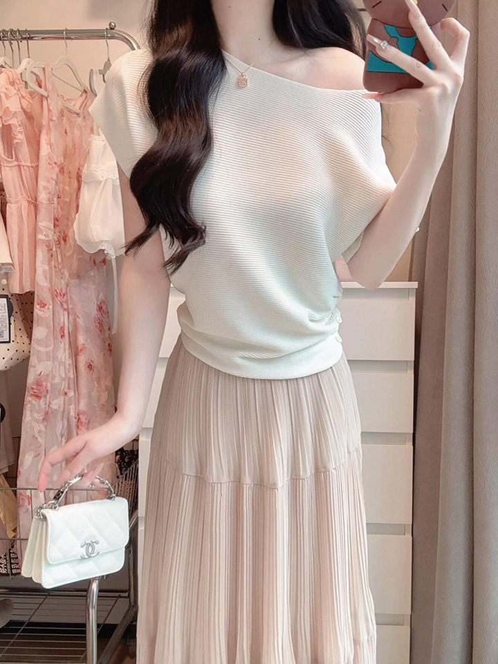 Off-Shoulder Short-Sleeve T-Shirt and Skirt Two-Piece Set for Women Summer