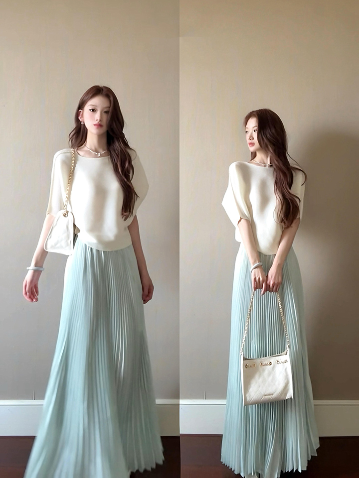 Romantic Revolution Blue Pleated Midi Skirt Set for Women with Elastic Waist - Image 4