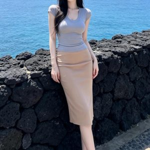 Women's Lyocell Slim V-Neck Top and Skirt Two-Piece Set