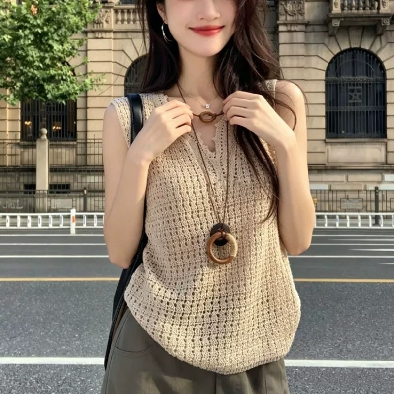 Women's Sleeveless Cutout Tank Top - Oatmeal Knit Camisole - Image 5